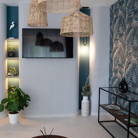 Naluri Ii アパート