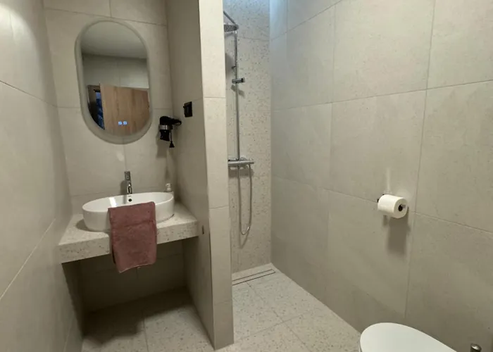 Naluri Ii アパート