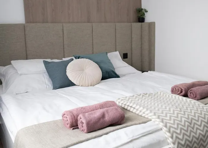 Naluri Ii * Balatonboglár